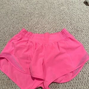 🩷Lululemon hotty hot shorts hot pink rare💕